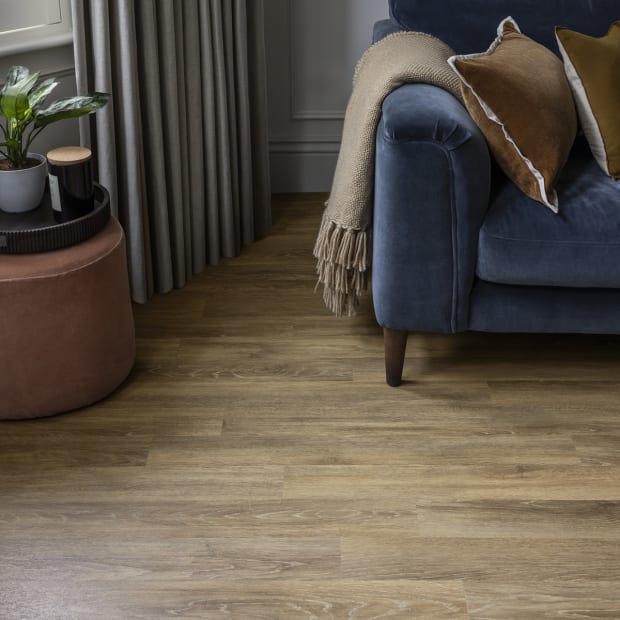 Pale Ash: Beautifully designed LVT flooring from the Amtico Spacia